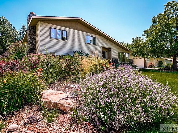 3rd image of 2223 Oak Trail Dr