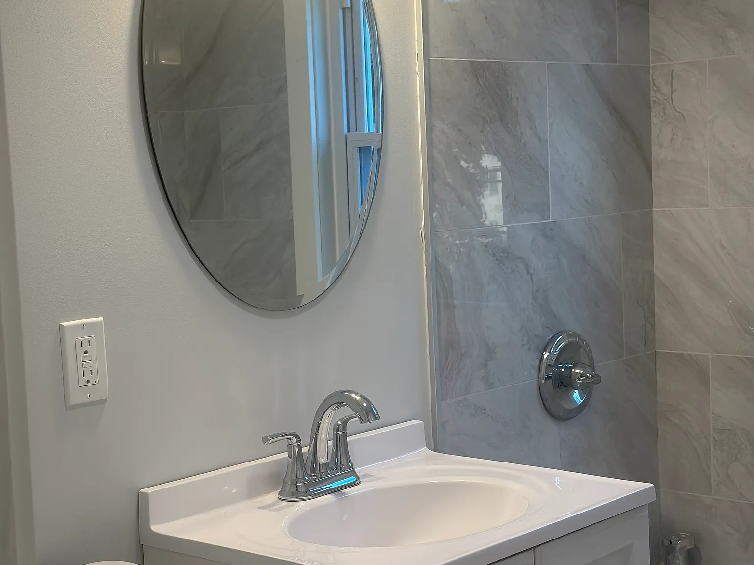 3 bed, $2,000 — Photo 3