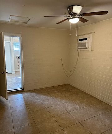 4th image of 559 S 75th Pl