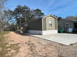 805 S Morgan St, Angleton, TX 77515