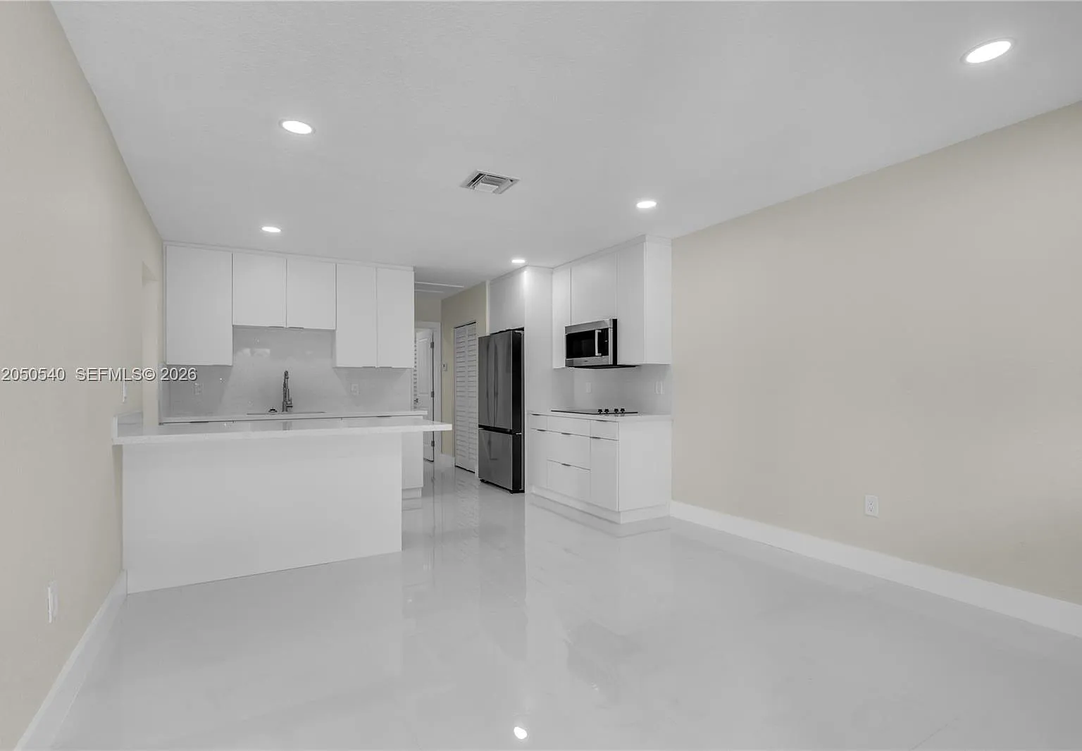 South Bay Estates — Photo 4