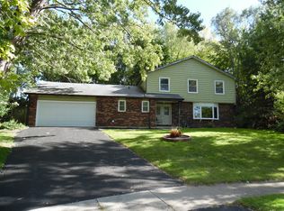 564 Valley View Ct, Antioch, IL 60002
