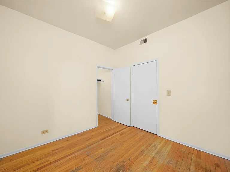 2319 N. Kedzie LP — Photo 28