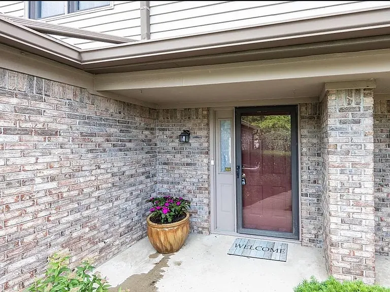 7037 Sea Oats Ln — Photo 3