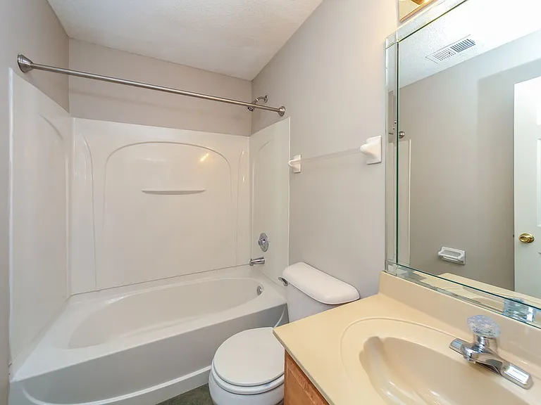8243 Cross Point Dr — Photo 14