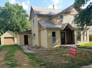 216 W Conn St, Council Grove, KS 66846