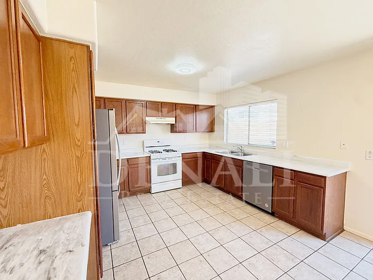 11184 W Palm Ln — Photo 6