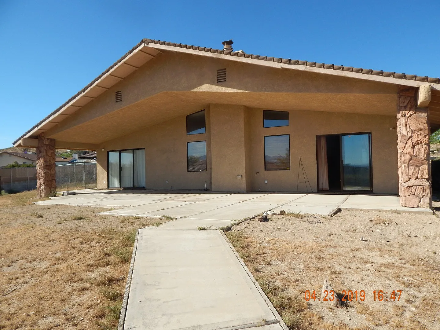 Beautiful home in Desert Knolls area — Photo 3