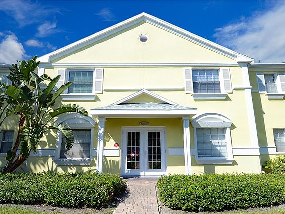 3rd image of 3889 Pompano Dr SE