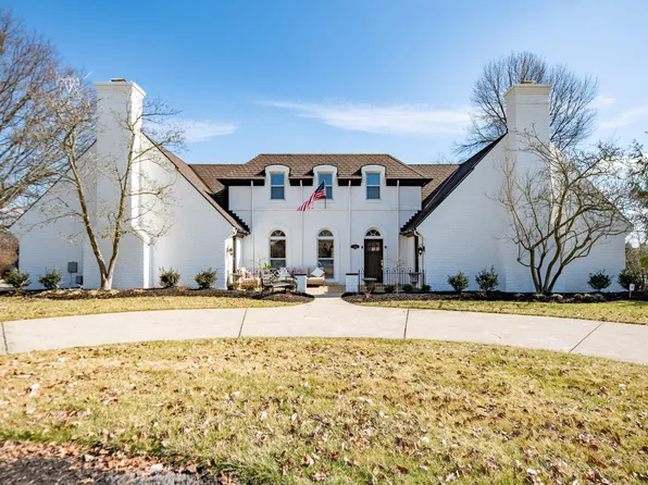 1076 Colina Dr, Villa Hills, KY 41017