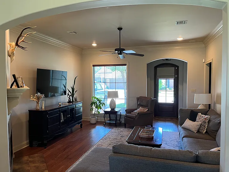 310 Bluebonnet Dr — Photo 4
