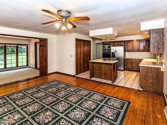 5th image of 3708 Guilford Dr
