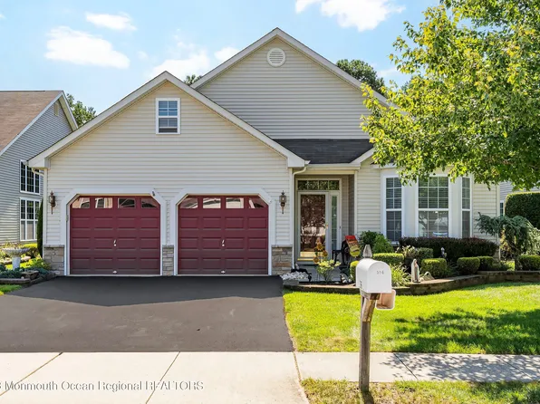 316 Damiano Way, Lakewood, NJ 08701