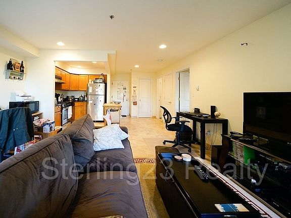 2nd image of 3013 30th St APT 4B