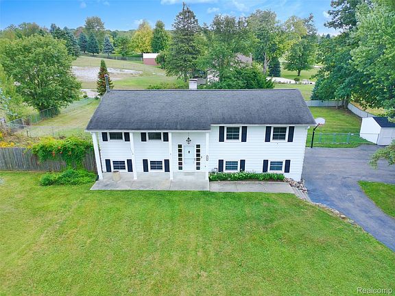 4th image of 9805 Platt Rd