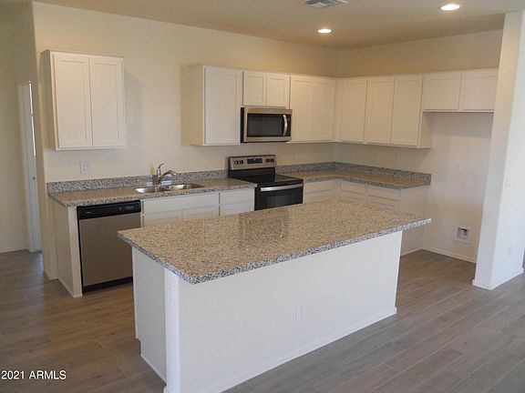 3rd image of 17728 Jessie Ln