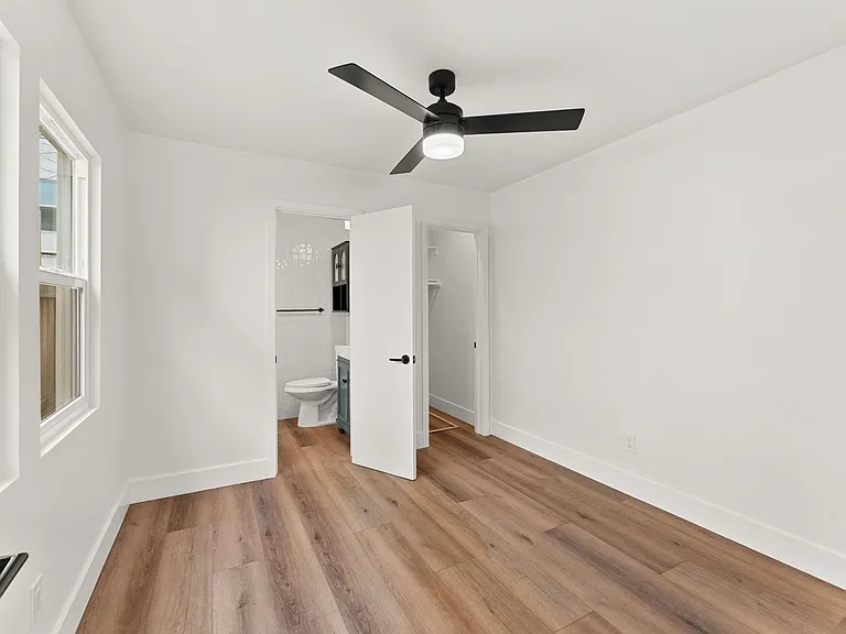 749-749.5 York Ct #749 YORK CT — Photo 12