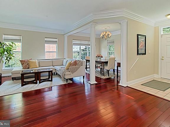 4th image of 5060 Kilburn St
