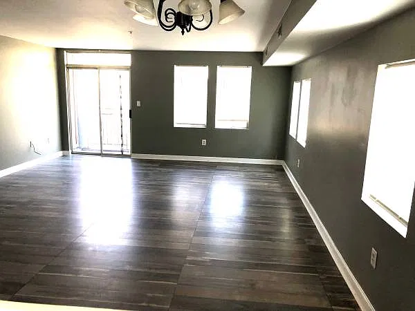 3 bed, 1211 sqft, $3,000 — Photo 1