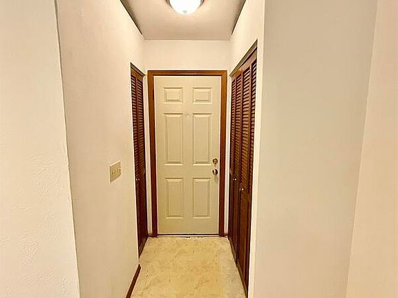 4th image of 38 Pepperwood Ct