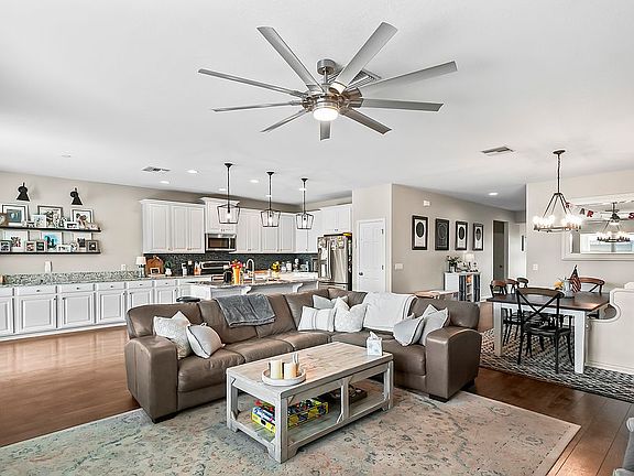2nd image of 18908 Henequen Ln
