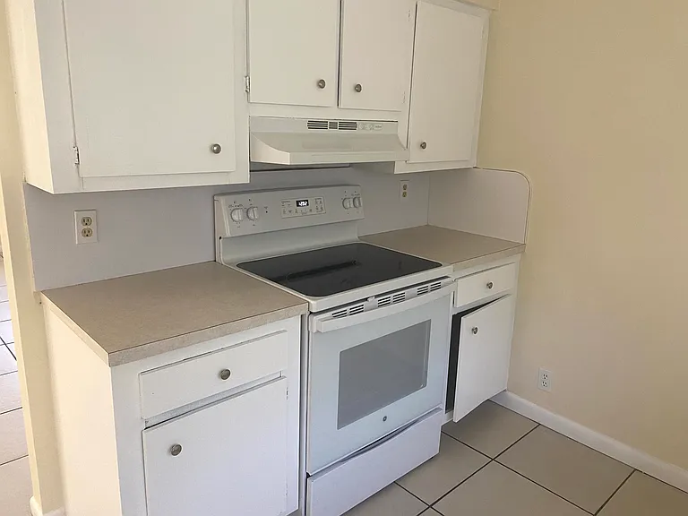 320 Ibis Ave — Photo 4