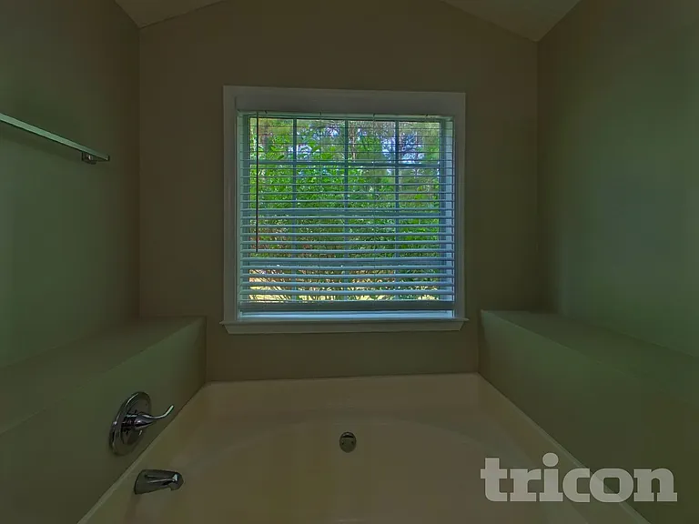 170 Oak Hill Dr — Photo 8