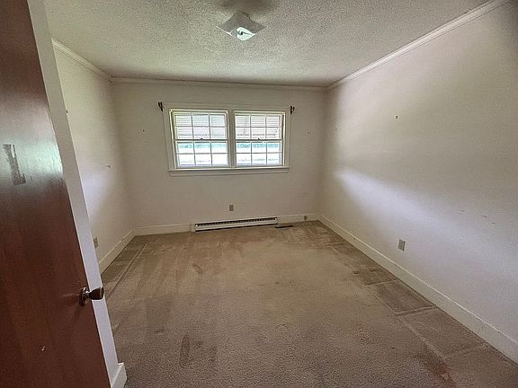 2nd image of 460 School House Rd