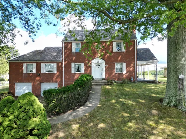 4655 Doverdell Dr, Pittsburgh, PA 15236