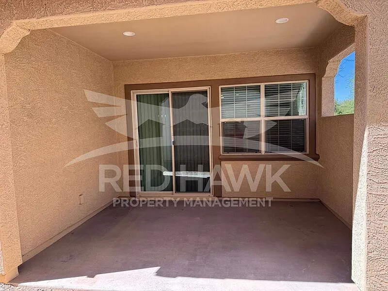 3 bed, 2.5 bath, 1755 sqft, $2,195 — Photo 2