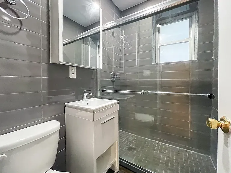 206 E 81st St #1B — Photo 5