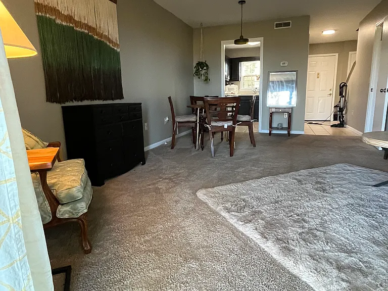 511 Saint Charles Ct — Photo 25