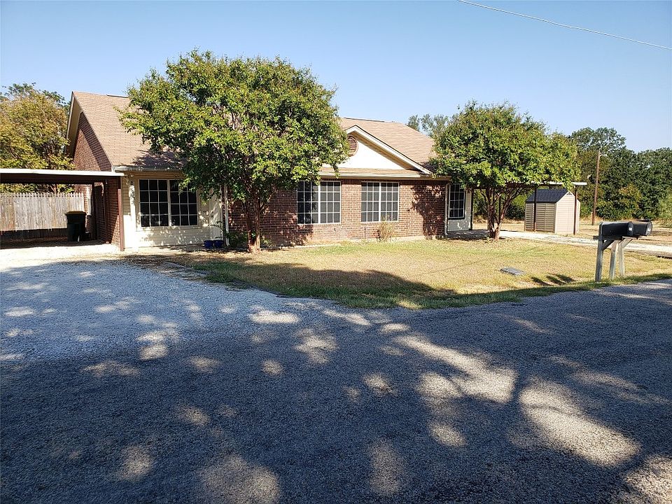1st image of 819 Meadowlark Cir #2