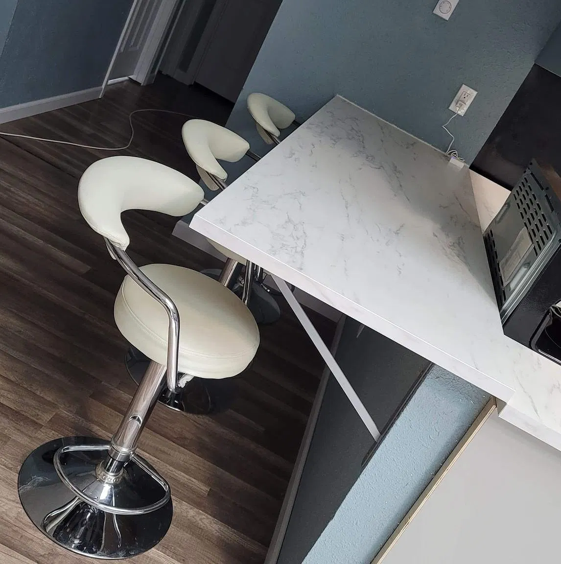 2 bed, 864 sqft, $2,200 — Photo 3