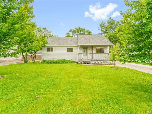 7205 Kempa St, Romulus, MI 48174