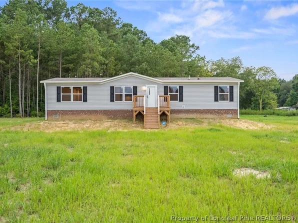 192 Old Baker Rd, Maxton, NC 28364