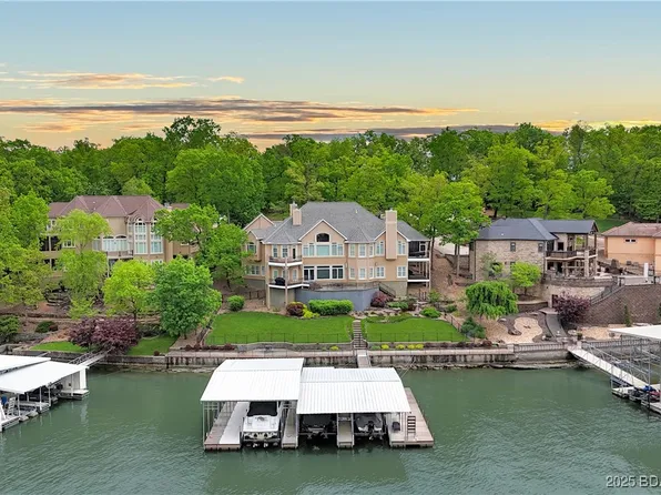 705 Regency Cove Dr, Lake Ozark, MO 65049