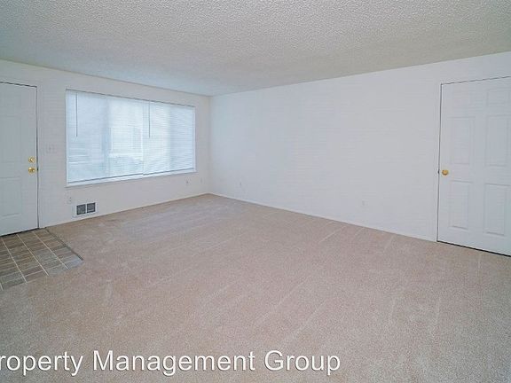 3rd image of 1026 Cedar Ave APT B