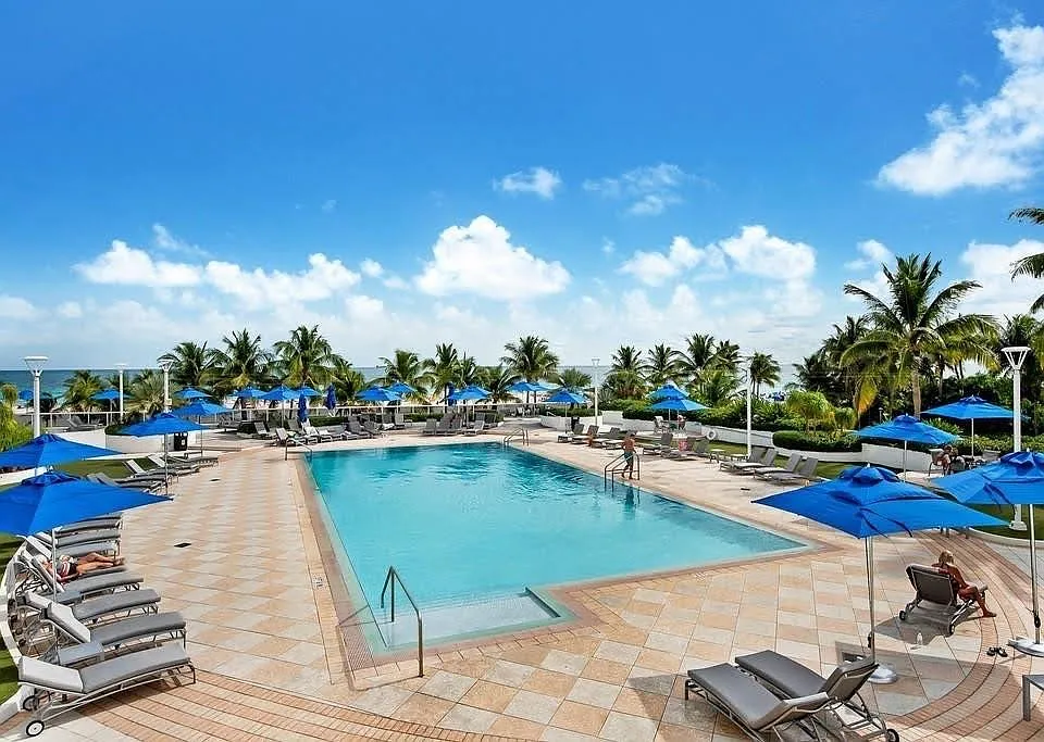 100 Lincoln Rd #411-A