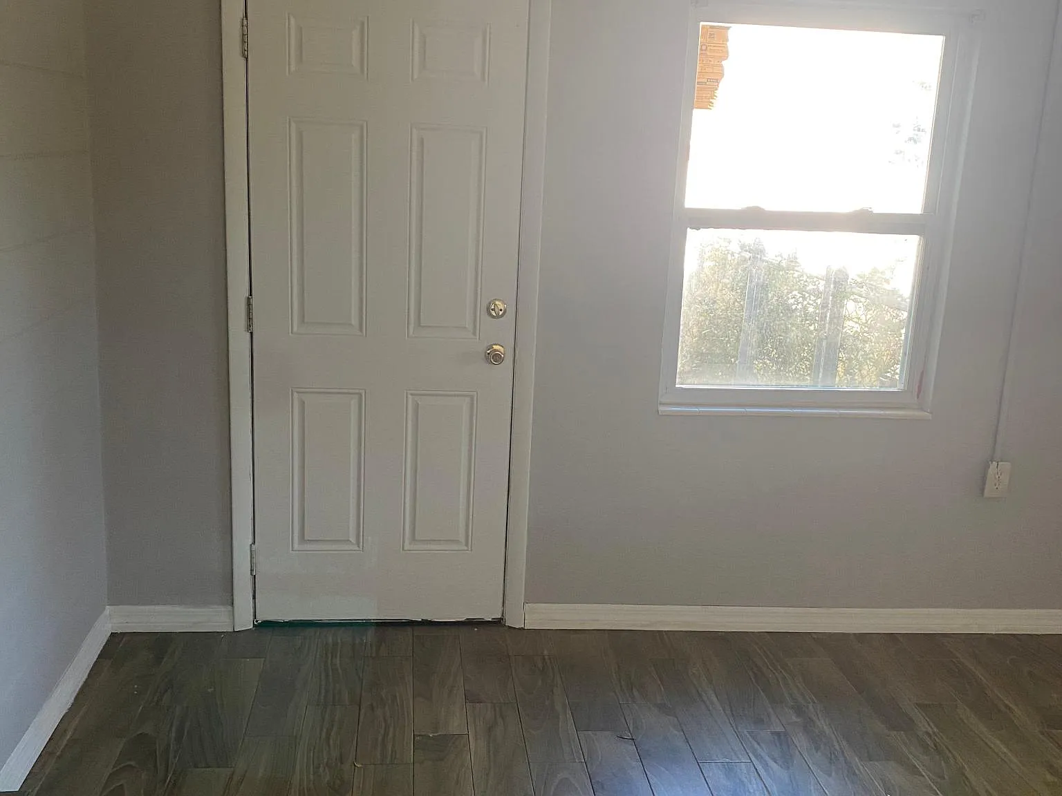 20 W Murray St — Photo 2