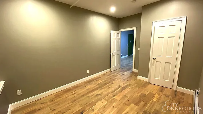 Rented by City Connections Realty | media 26