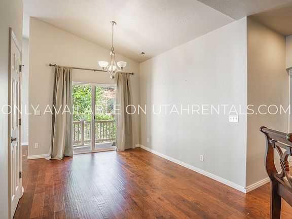 5th image of 1061 Canyon Meadow Dr APT 2