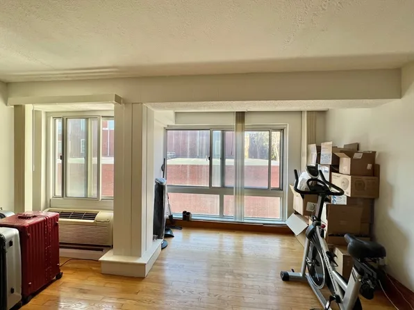 4 Trowbridge Pl APT 3C, Cambridge, MA 02138