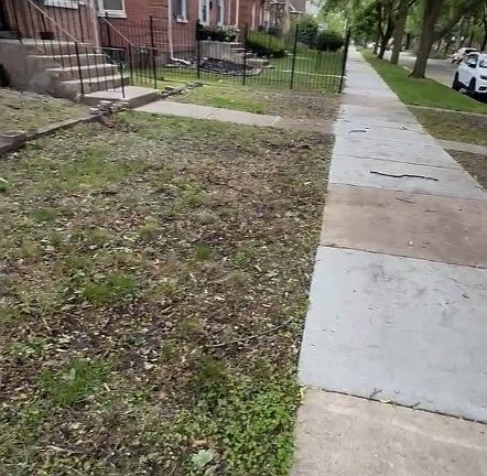 2nd image of 10031 S Oglesby Ave
