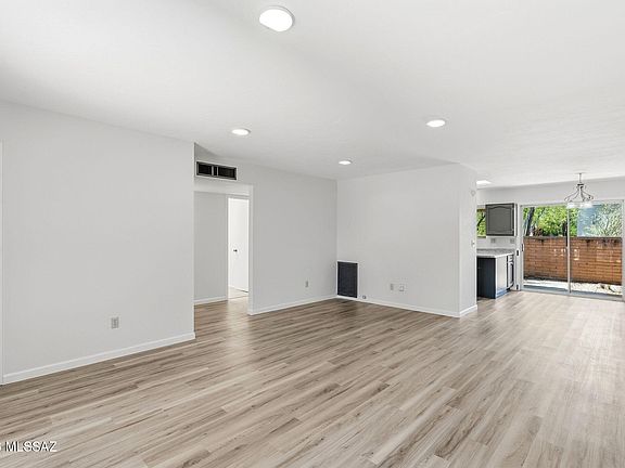 5th image of 541 W Calle Lago