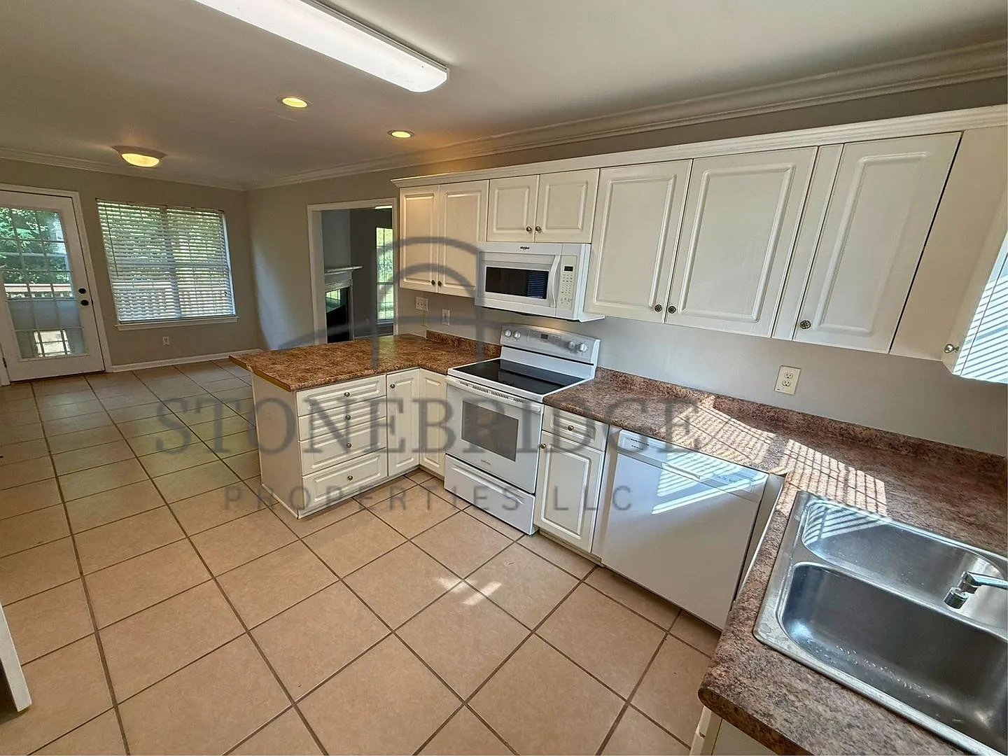 3 bed, 2 bath home in Helena — Photo 3