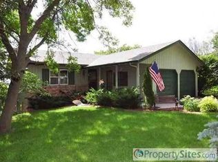 6330 Pine Ridge Rd, Elkhorn, NE 68022