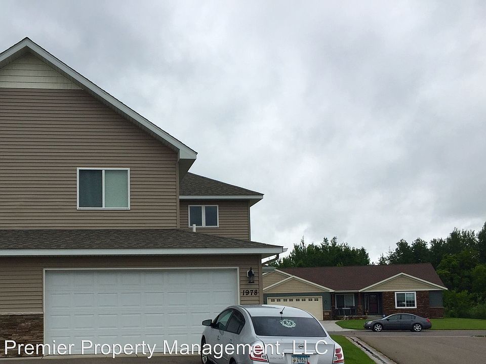 1st image of 1978 Peach Dr NE
