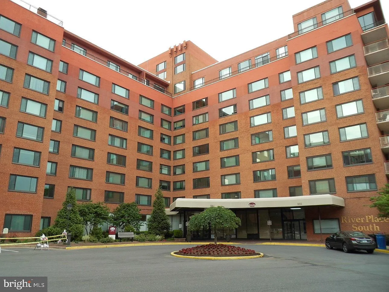 1 bed, 716 sqft, $2,400 — Photo 3