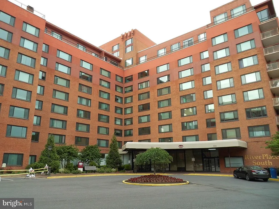 1011 Arlington Blvd #1018